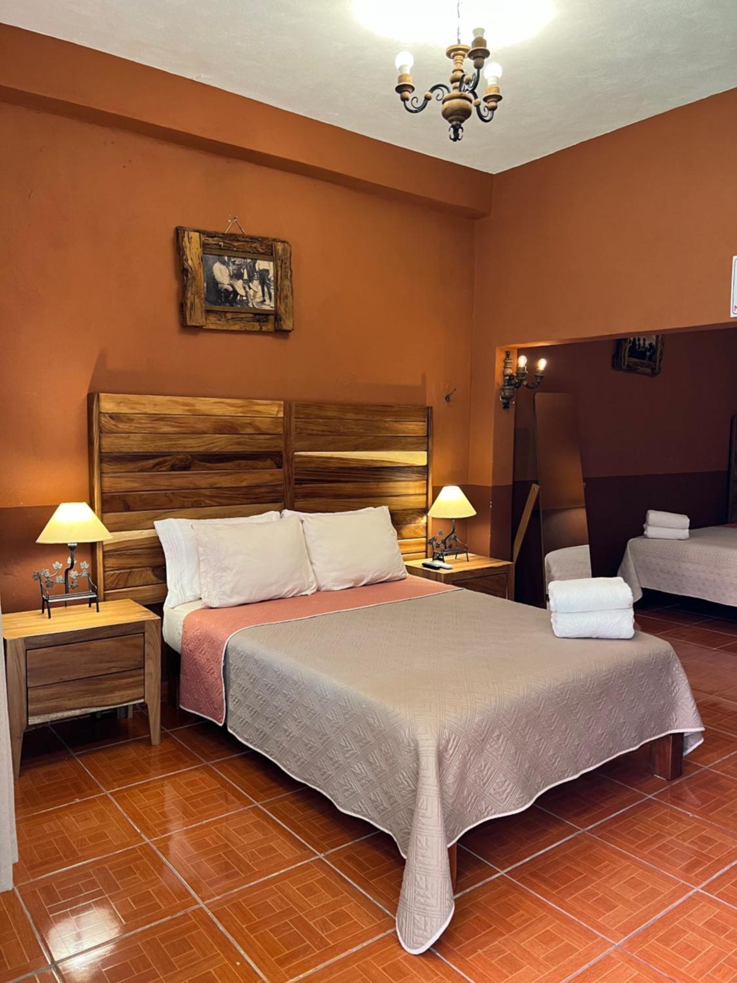 Hosteria Casa Marquez León Dış mekan fotoğraf