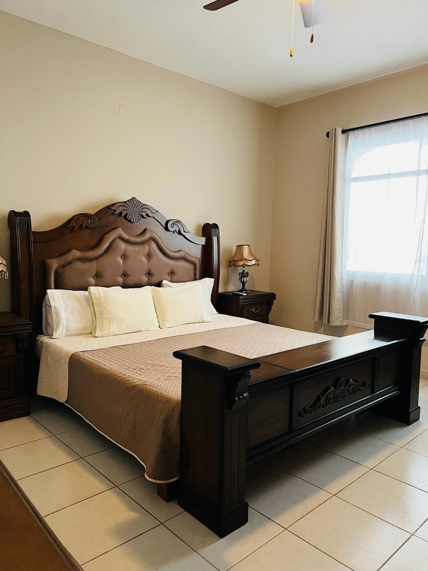 Hosteria Casa Marquez León Dış mekan fotoğraf